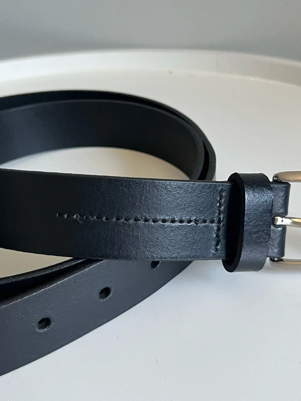 Classic Black Leather Men’s Belt with Silver Buckle Guatemala XL